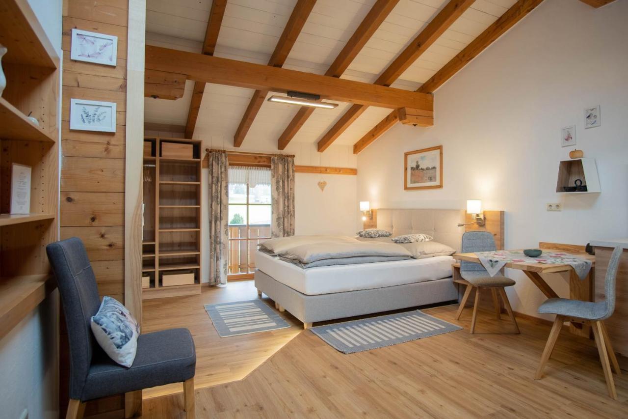 Piccolo Apartment Ebbs Luaran gambar