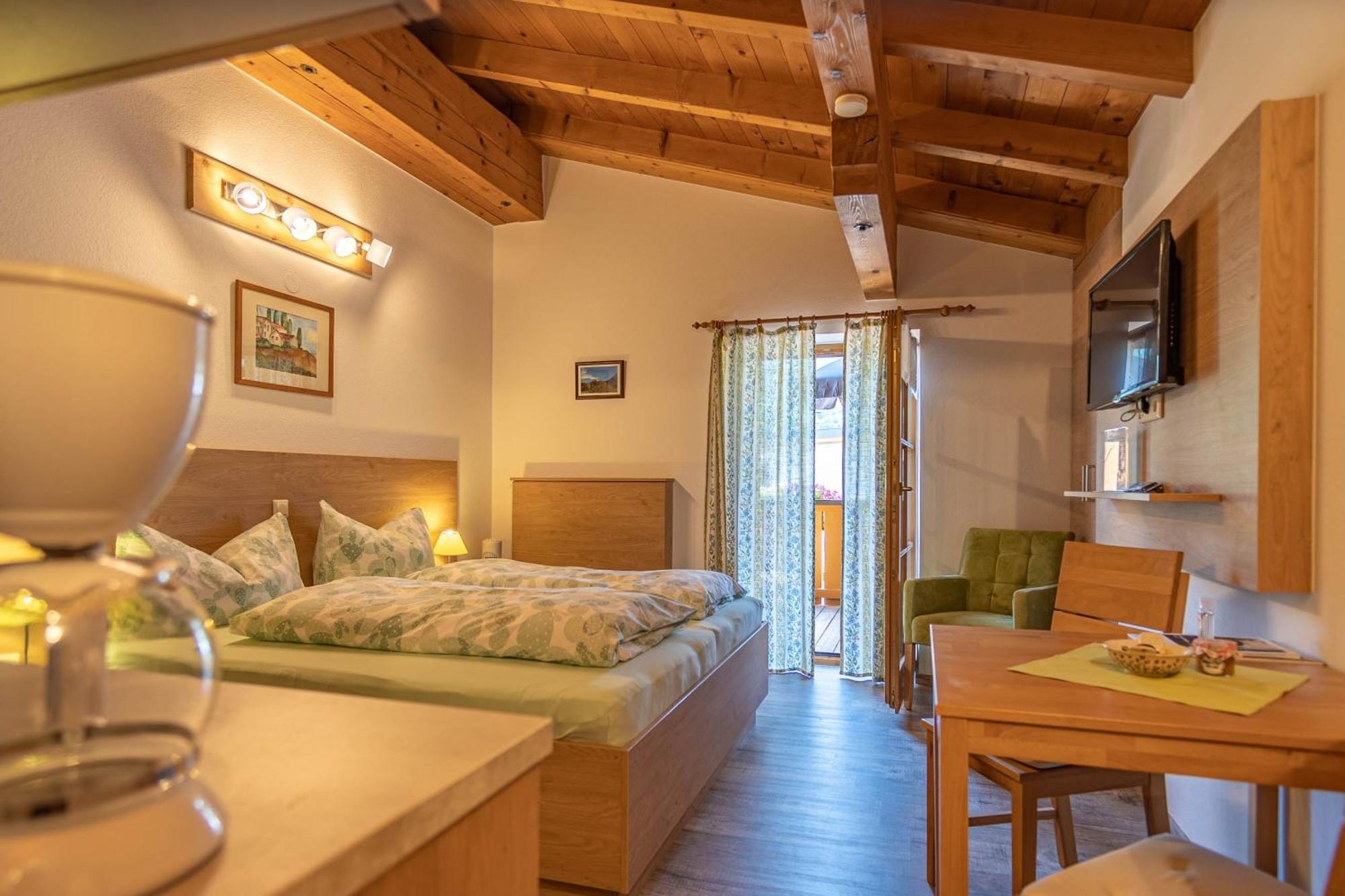 Piccolo Apartment Ebbs Luaran gambar