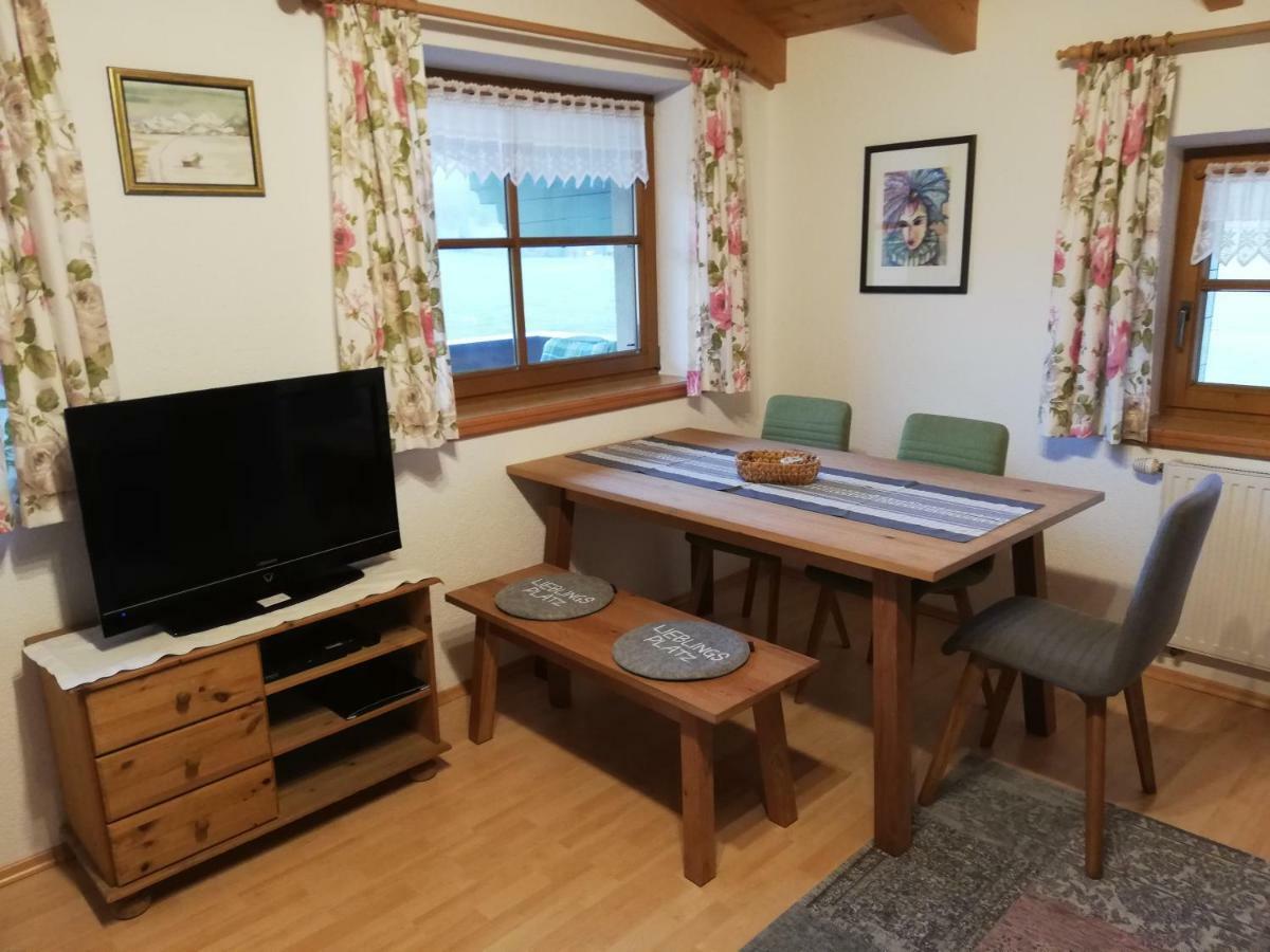 Piccolo Apartment Ebbs Luaran gambar